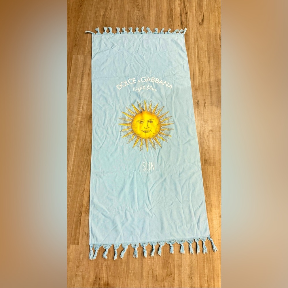 Dolce & Gabbana Towel & Ping Ball/ Paddle Ball Set - Picture 5 of 5